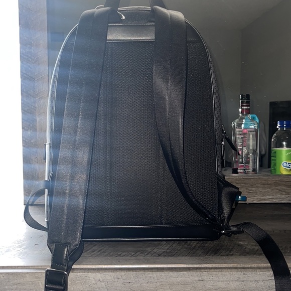 Michale kors backpack - Picture 2 of 2